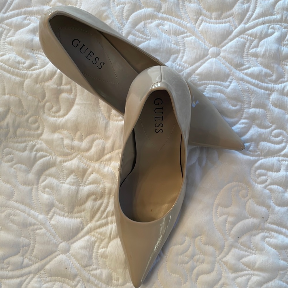 Guess Light Natural Synthetic Pumps 7.5 M
